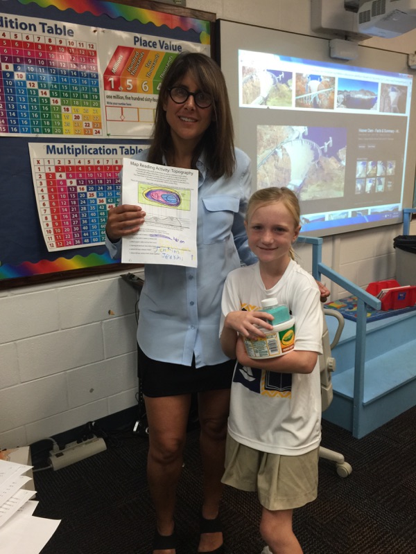 家长参观三年级科学班，分享他们的专业知识IMG_0135