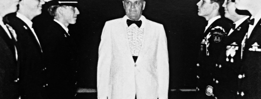 奥丽·t·班克斯上尉(captain Orie T. Banks)在1953年至1987年期间担任南校区的教务长,负责监督参加学校舞会的学员。