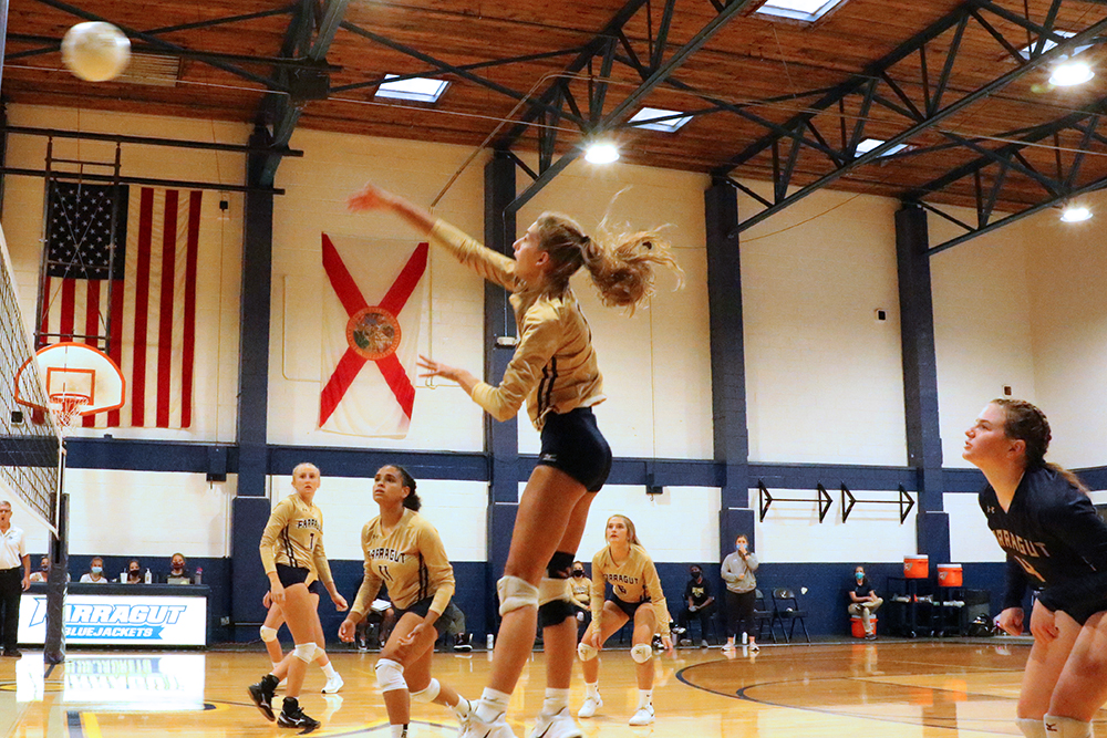 Admiral Farragut Academy BlueJackets Fall Sports - 校排球