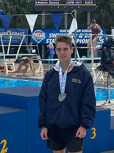 Admiral Farragut Academy BlueJackets Fall Sports - 游泳 and Div在g - 埃文·洛克菲勒