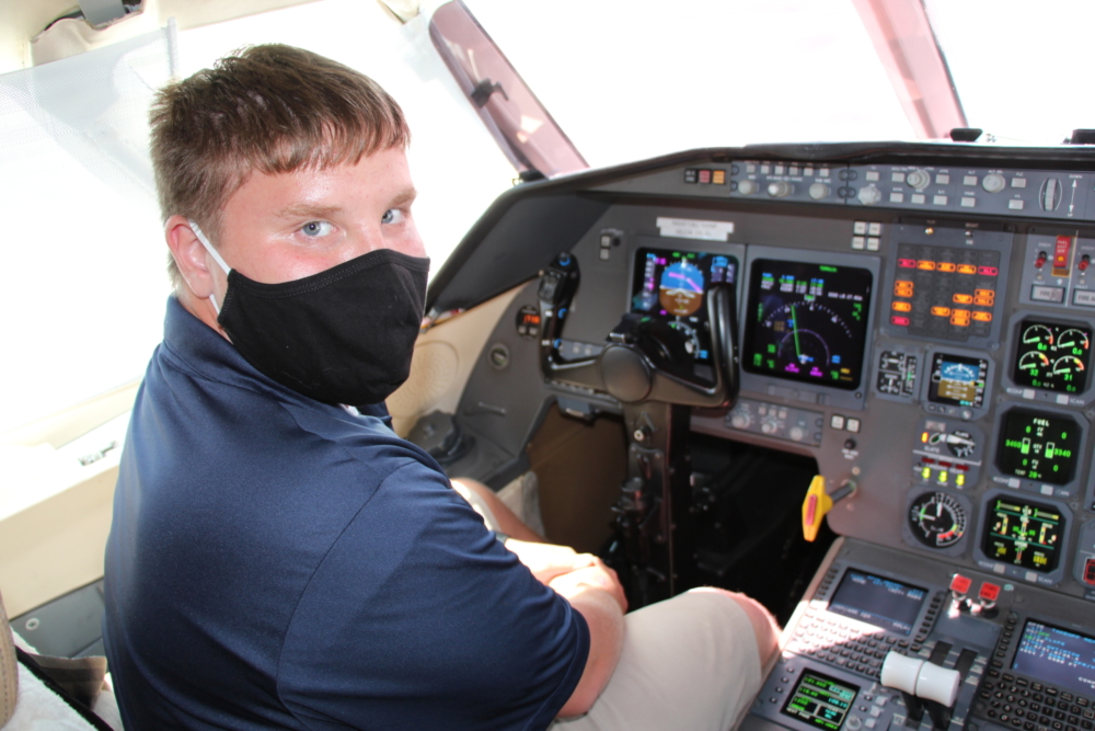 Roman Stott '21 earns solo flight endorsement