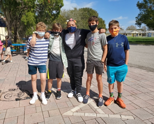 上周是法拉古特海军上将学院的精神周。 我们的低年级学生通过四个主题日的装扮展示了他们的精神。 上周是法拉古特海军上将学院的精神周。 我们的低年级学生通过四个主题日的装扮展示了他们的精神。